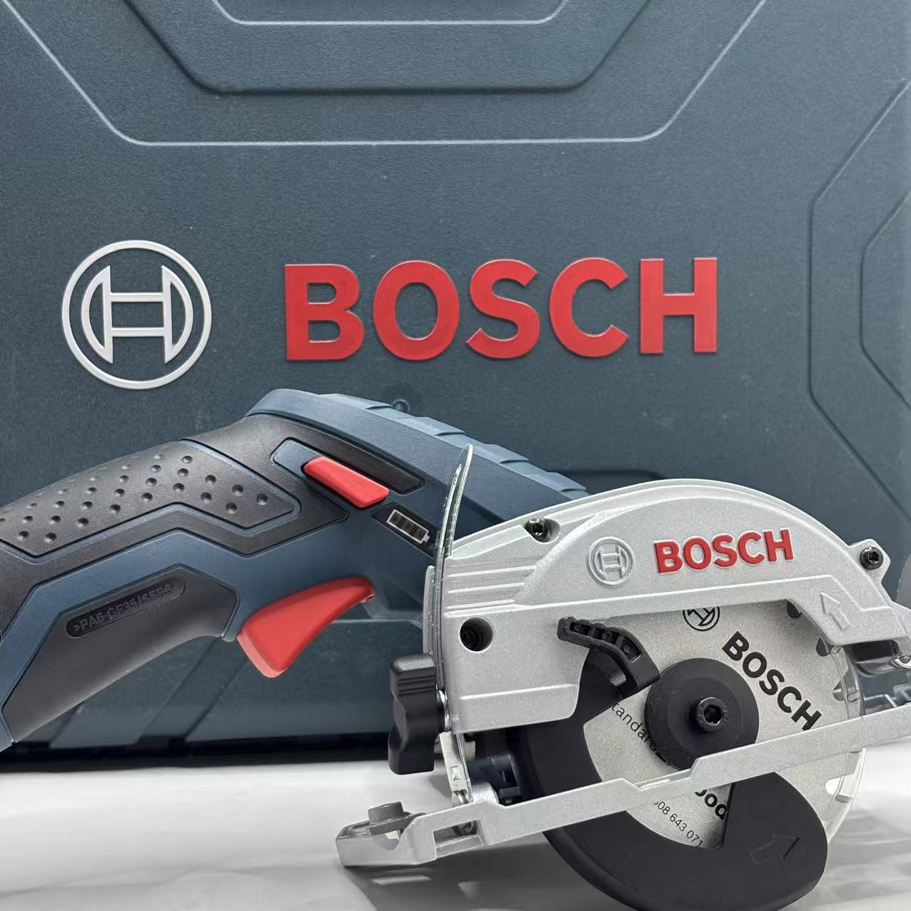 BOSCH GKS 12V-LI 무선 전기 원형톱 전문가 - Woodworking Saw 리뷰 및 가격
