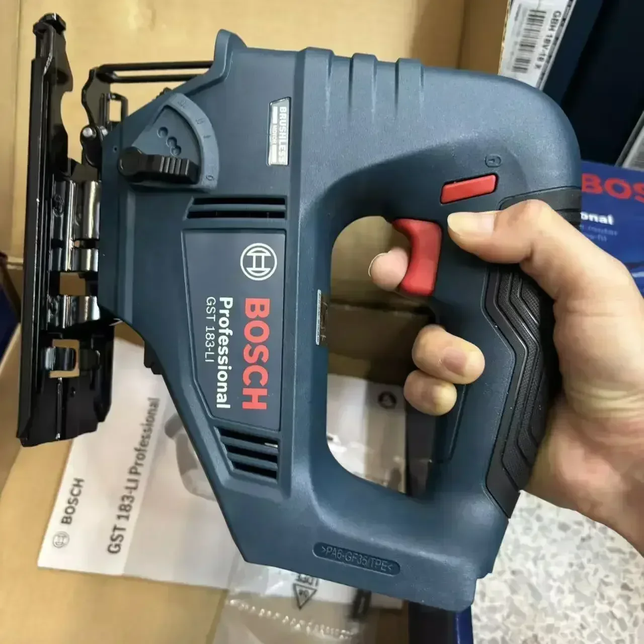 보쉬 GST 183-LI 전문 전기 직소 브러시리스 직 - Woodworking Saw 리뷰 및 가격